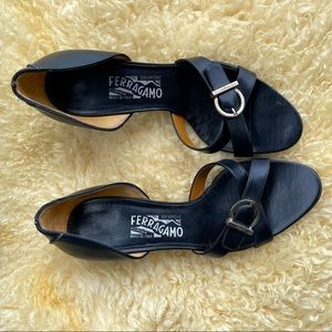 Salvatore Ferragamo Black Leather Heels. Size 9.